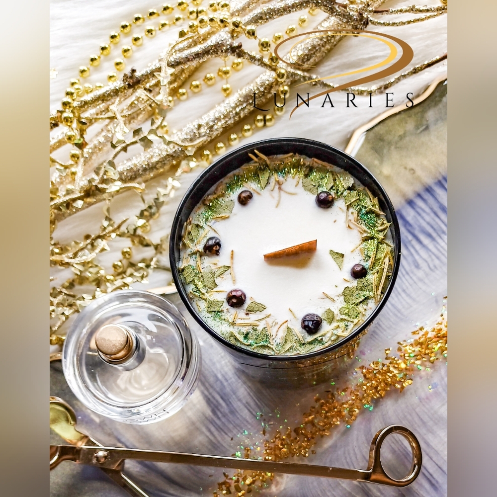 Little Forest Soy Wax Candle with Wood Wick and Botanicals - Picture 4 of 9